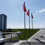 Lotsenbude Mit Traumhaftem Blick Ueber Nordsee Etage 18