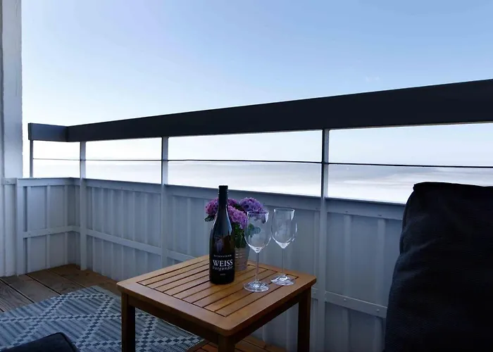 Lotsenbude Mit Traumhaftem Blick Ueber Nordsee Etage 18 Apartman
